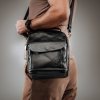 Чоловіча шкіряна сумка з ручкою (VS015) чорна