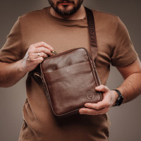 Чоловіча шкіряна сумка через плече (VS081) коричнева