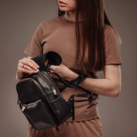Жіночий шкіряний рюкзак VSL138 чорний